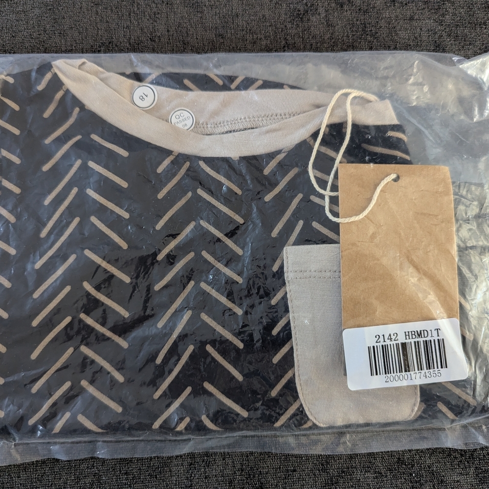 🐢2/$60🐢Kyte Baby Midnight Herringbone Pocket Tee
